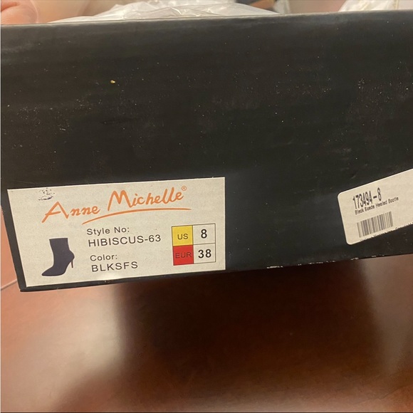 Unique Vintage Anne Michelle Suede Boots - Picture 4 of 4